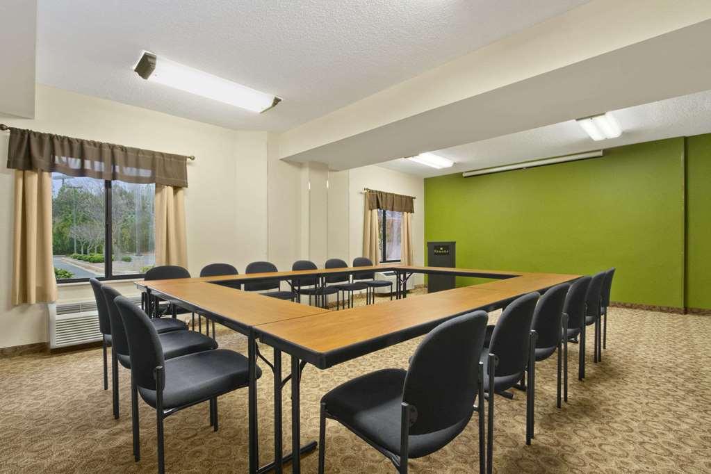 Comfort Inn Marietta-Atlanta Near Ballpark-Galleria Extérieur photo